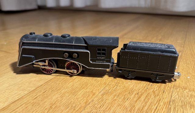 Stromlinien-Dampflokomotive SLR800 mit Tender, schwarz