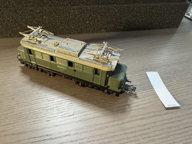 Elektrolokomotive SE800, Bauart E 44, grün
