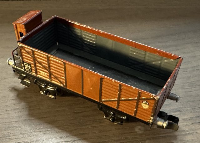 Offener Güterwagen mit Bremserhaus, braun