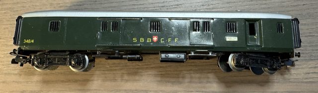 SBB-Leichtstahl-Gepäckwagen, grün