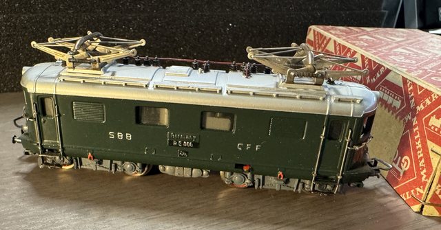 Elektrolokomotive SBB Re 4/4, grün