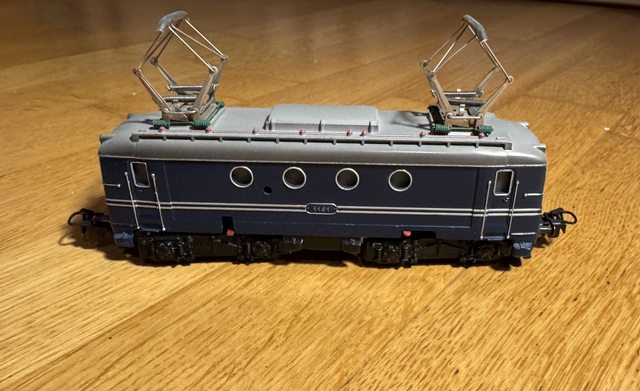 Elektrolokomotive NS 1101, blau