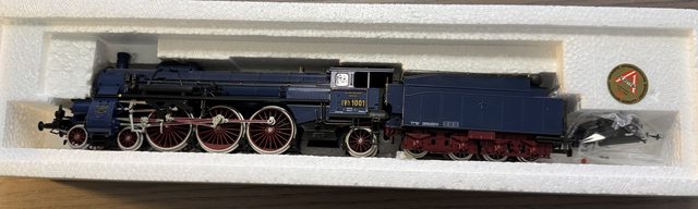 Dampflokomotive Badische IV h Nr. 1001 mit Tender, blau