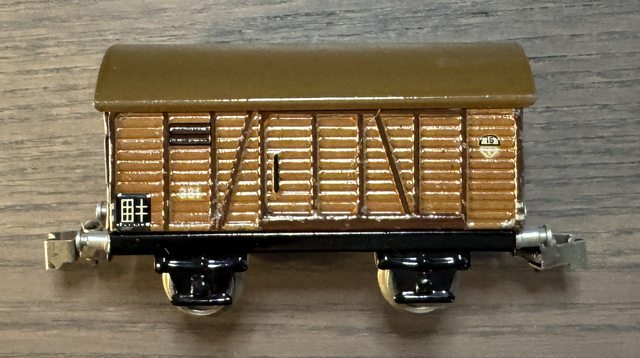 Gedeckter Güterwagen, braun