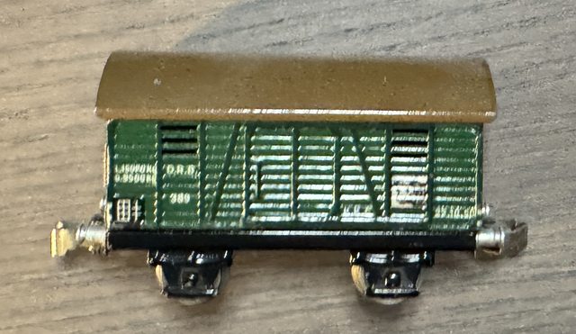 Viehwagen mit Lüftungsgittern, grün