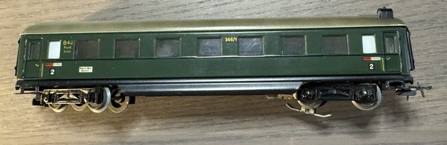 D-Zug-Schürzenwagen 2. Klasse, grün