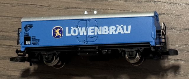 Bierwagen Löwenbräu, blau