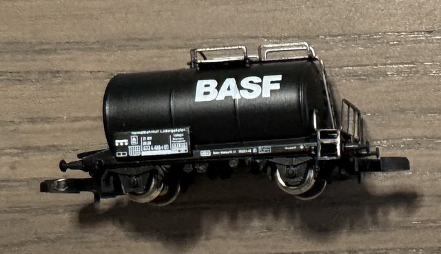 Kesselwagen BASF, schwarz
