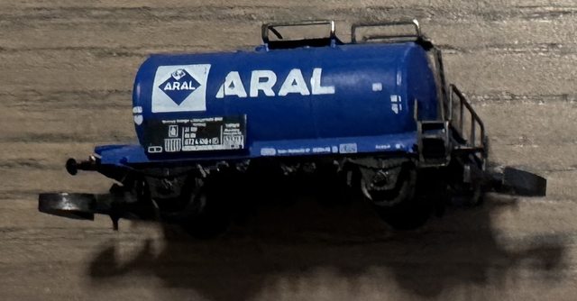 Kesselwagen Aral, blau