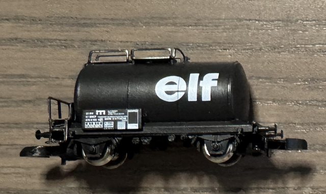 Kesselwagen elf, schwarz