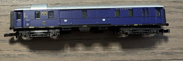 Rheingold-Gepäckwagen, dunkelblau